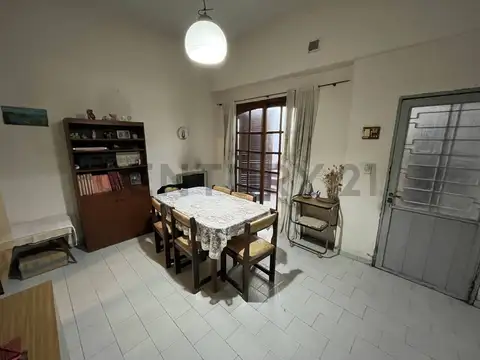 Basualdo 200, Piso 0