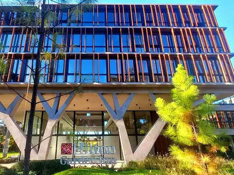 OFICINA EN EDIFICIO HILTON - THAYS LELOIR