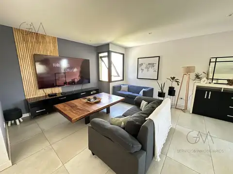 Casa 5 ambientes con 3 baños