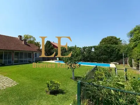 Casa en Venta con 1 cochera