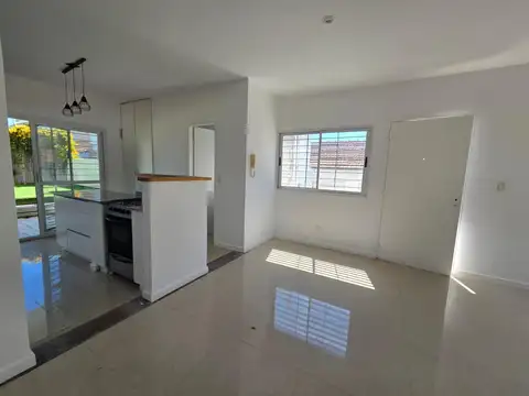 Depto Tipo Casa en Venta en Olivos, USD 199.000