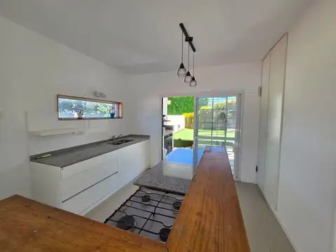 Depto Tipo Casa en Venta con 1 cocheras