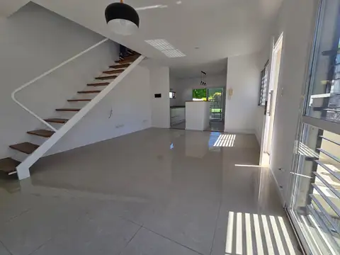 Depto Tipo Casa en Venta de 2 dormitorios