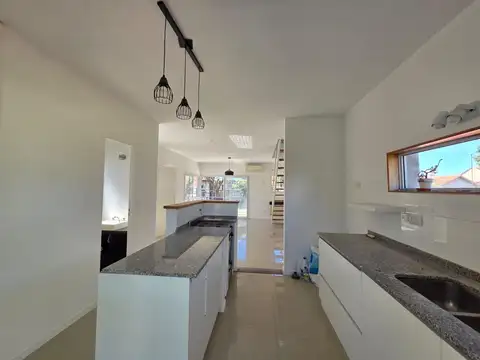 Depto Tipo Casa 3 ambientes con 1 baño