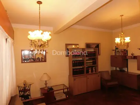 Casa en Venta con 1 cochera