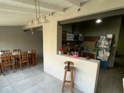 Casa en Venta en Castelar, USD 160.000