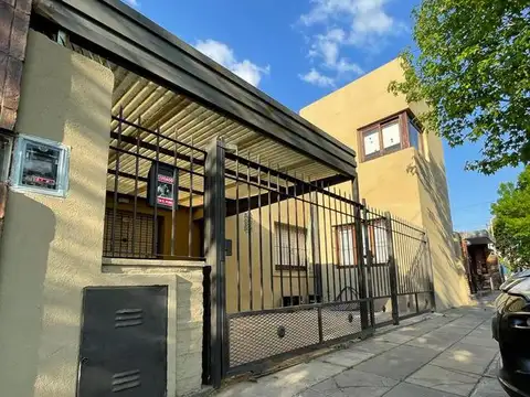 EXCELENTE UBICACION  CASTELAR SUR