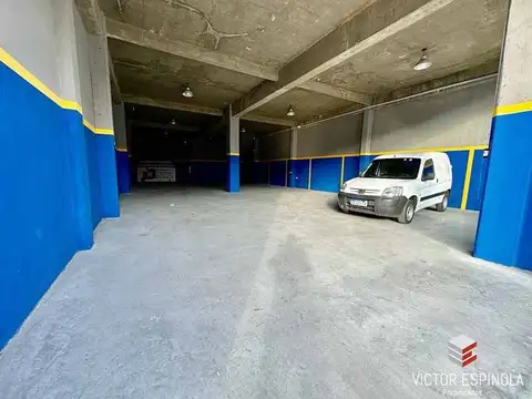 Galpón en alquiler sobre Ruta 8 Lote 230 m² (10 x 23)