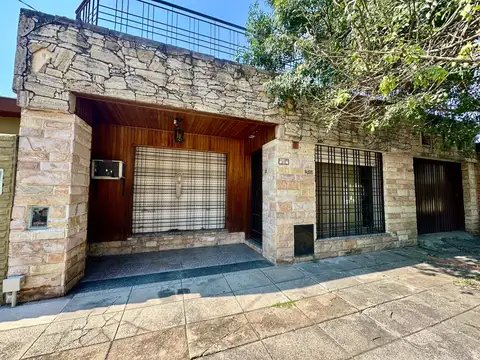 Casa en Ituzaingó de 3 ambientes APTA CREDITO