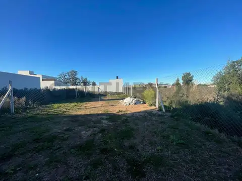 Terreno lote en venta Parque Sicardi La Plata