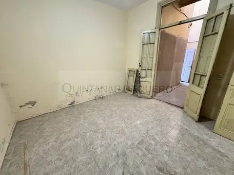 Depto Tipo Casa en Venta en Pompeya, USD 48.000
