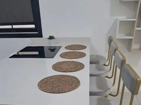 Departamento en Alquiler Temporal con 1 cocheras