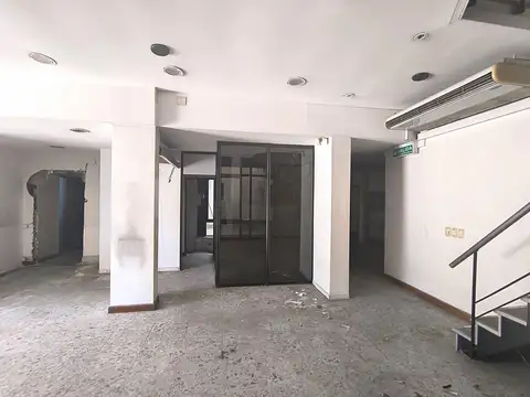 Local en Venta en Flores, USD 270.000