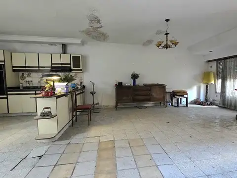 Depto Tipo Casa en Venta en Burzaco Este, USD 45.000