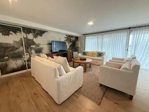 Departamento en Alquiler con 1 cocheras