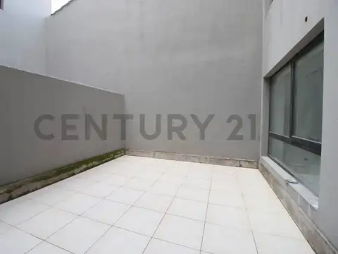 CHARLONE 900, Piso 0