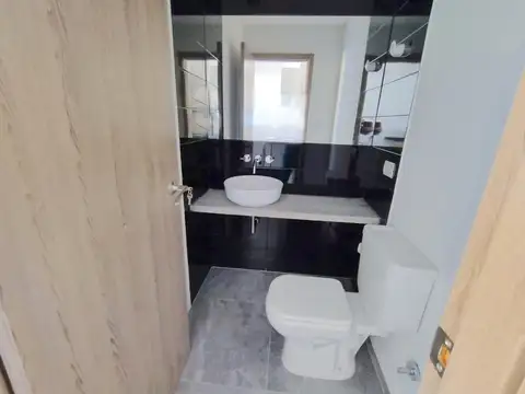 Mono hambiente  a extrenar con amplio balcón, con parrilla, pileta y gimnasio y laundry