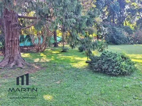 Terrenos en Barrio con Portón en Bella Vista