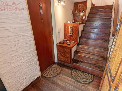 Depto Tipo Casa en Venta con 2 cocheras