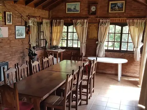 Casa en Venta con 2 cocheras