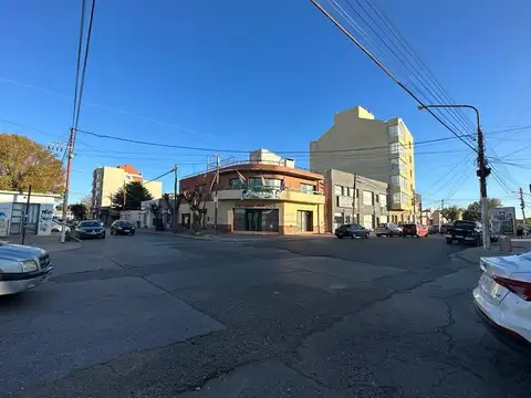 HIPÓLITO YRIGOYEN , Piso 1