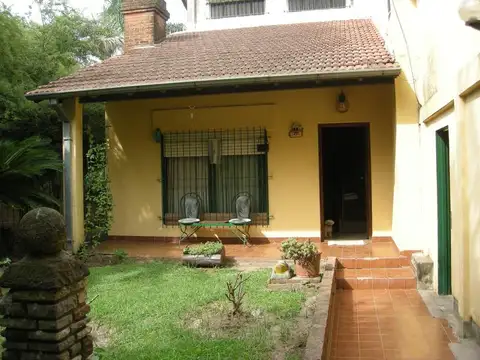 Gral. La Madrid    977