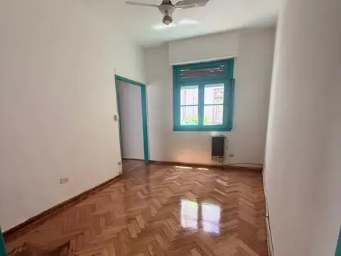 2 Ambientes - Contrafrente - por Escalera - Muy Luminoso