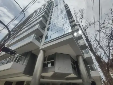 Av. Avellaneda 2300, Piso 1