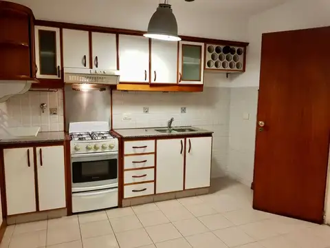 Depto Tipo Casa 4 ambientes con 2 baños