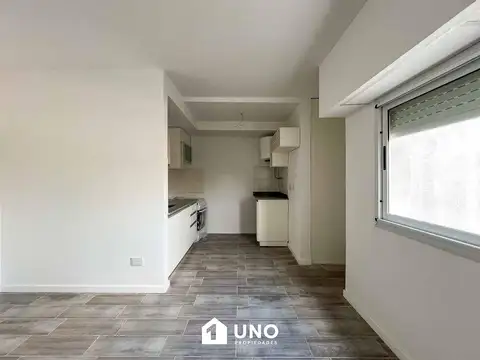 Cerrito y 1º de Mayo - Dpto de 1 Dormitorio. Posibilidad cochera.