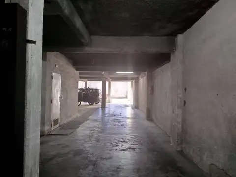 VENTA COCHERA TEMPERLEY, EXCELENTE UBICACION