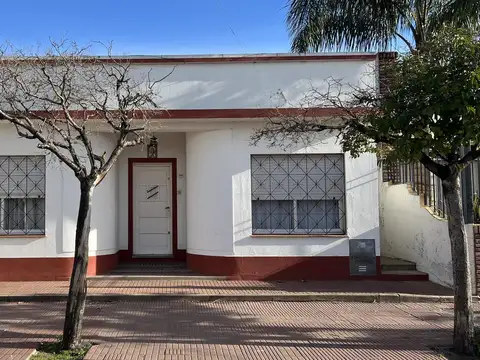 Casa de 4 amb a la venta en Pleno Centro - Cañuelas
