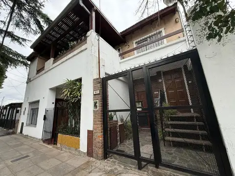 Departamento 3 ambientes - a 1 cuad. de la Estacion V.A