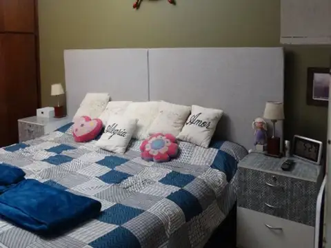 Depto Tipo Casa 4 ambientes con 2 baños