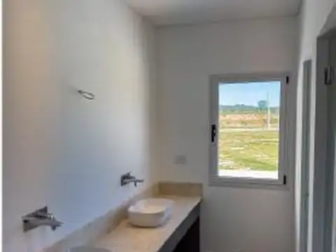 San Luis, sobre Ex Ruta 7, Ejercito Argentino Nº609, Juana Koslay, Bª Privado Almasierra.