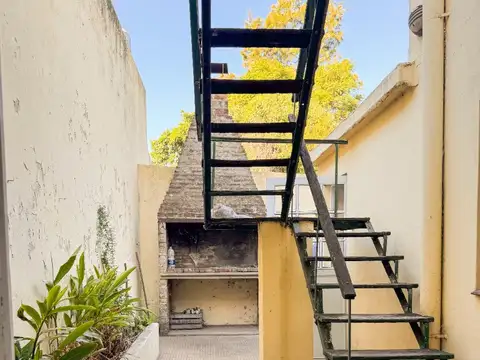 Casa 7 ambientes con 3 baños