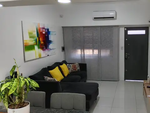 Depto Tipo Casa en Venta en Villa Real, USD 93.000