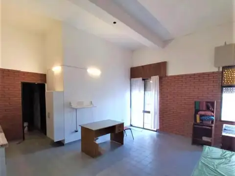 Casa Esquina En Venta - Ayacucho 1400 B° Guemes (inversión E