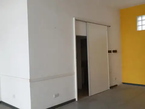 Local - Paso Del Rey