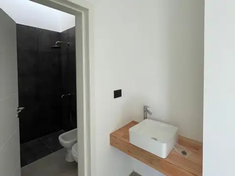 Casa 3 ambientes con 2 baños