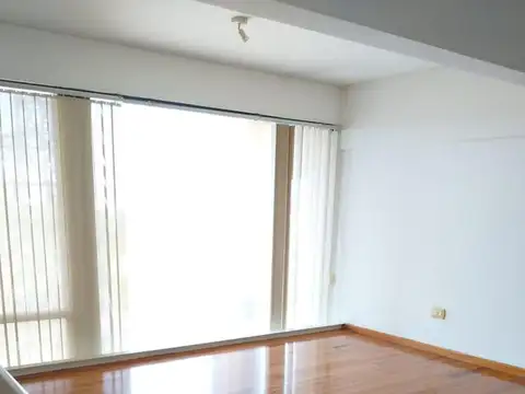 Departamento en Venta en La Lucila, USD 195.000