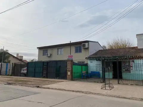 3 deptos + casa + local en venta en Belen De Escobar