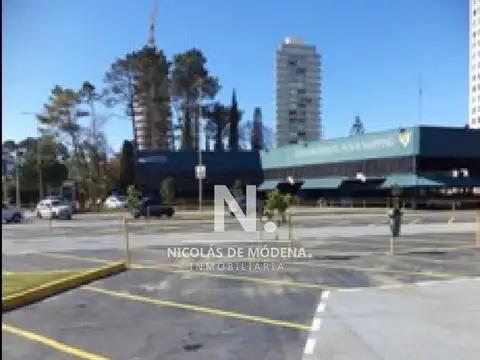 Departamento de 2 dormitorios a metros del Punta Shopping en venta