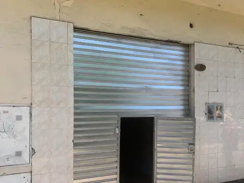 Local en Alquiler Via Púb.