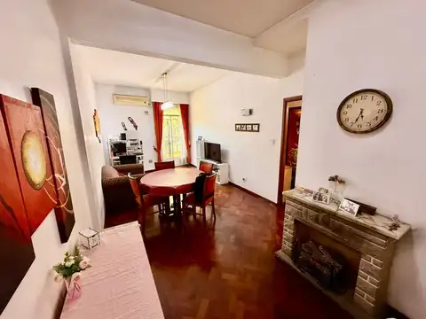 Carlos Calvo 3400, Piso 1