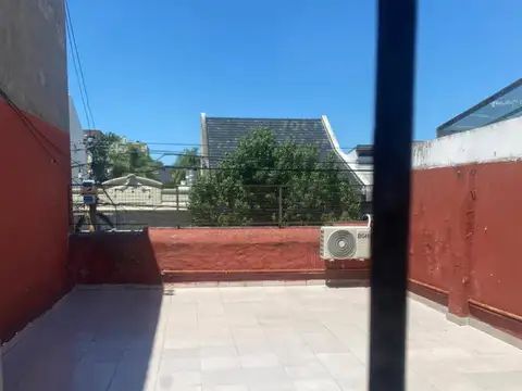 Depto Tipo Casa en Alquiler de 3 ambientes