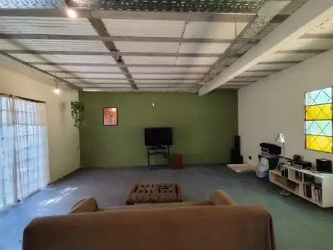 Casa 2 ambientes con 1 baño