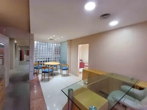 Avenida Alicia Moreau de Justo 1700