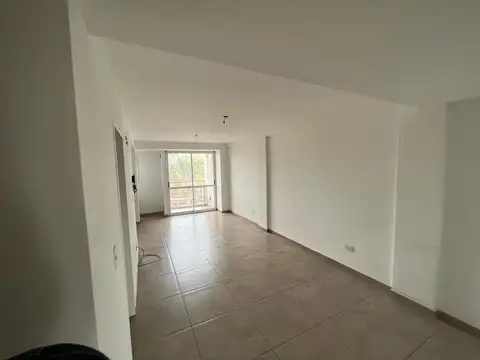 Dpto 2 Amb. 43 m²  al Frente c/ Renta - Ideal Inversor - S.Justo (Ctro)