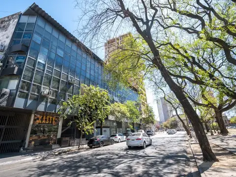 OFICINAS Y COCHERA EN VENTA